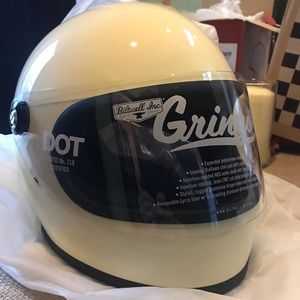 Brand new Biltwell Motorcycle helmet . No flaws!!